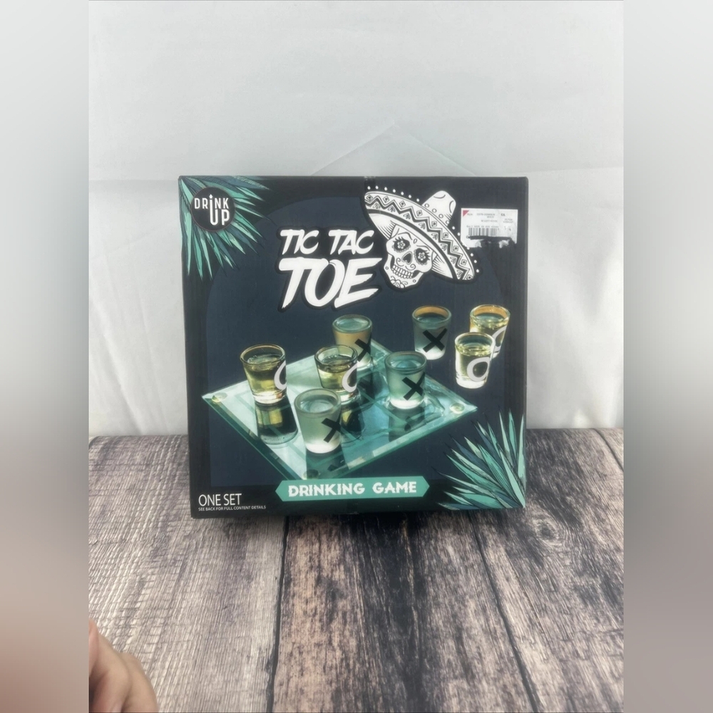 NEW Tic Tac Toe Drinking Game Set- New In Box